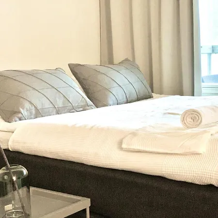 City Home Finland Centrum Laukontori - Spacious Apartment With Own Sauna, One Bedroom, Furnished Balcony And Great Location Apartman Tampere