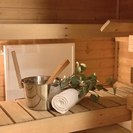 Apartman City Home Finland Centrum Laukontori - Spacious Apartment With Own Sauna, One Bedroom, Furnished Balcony And Great Location Tampere